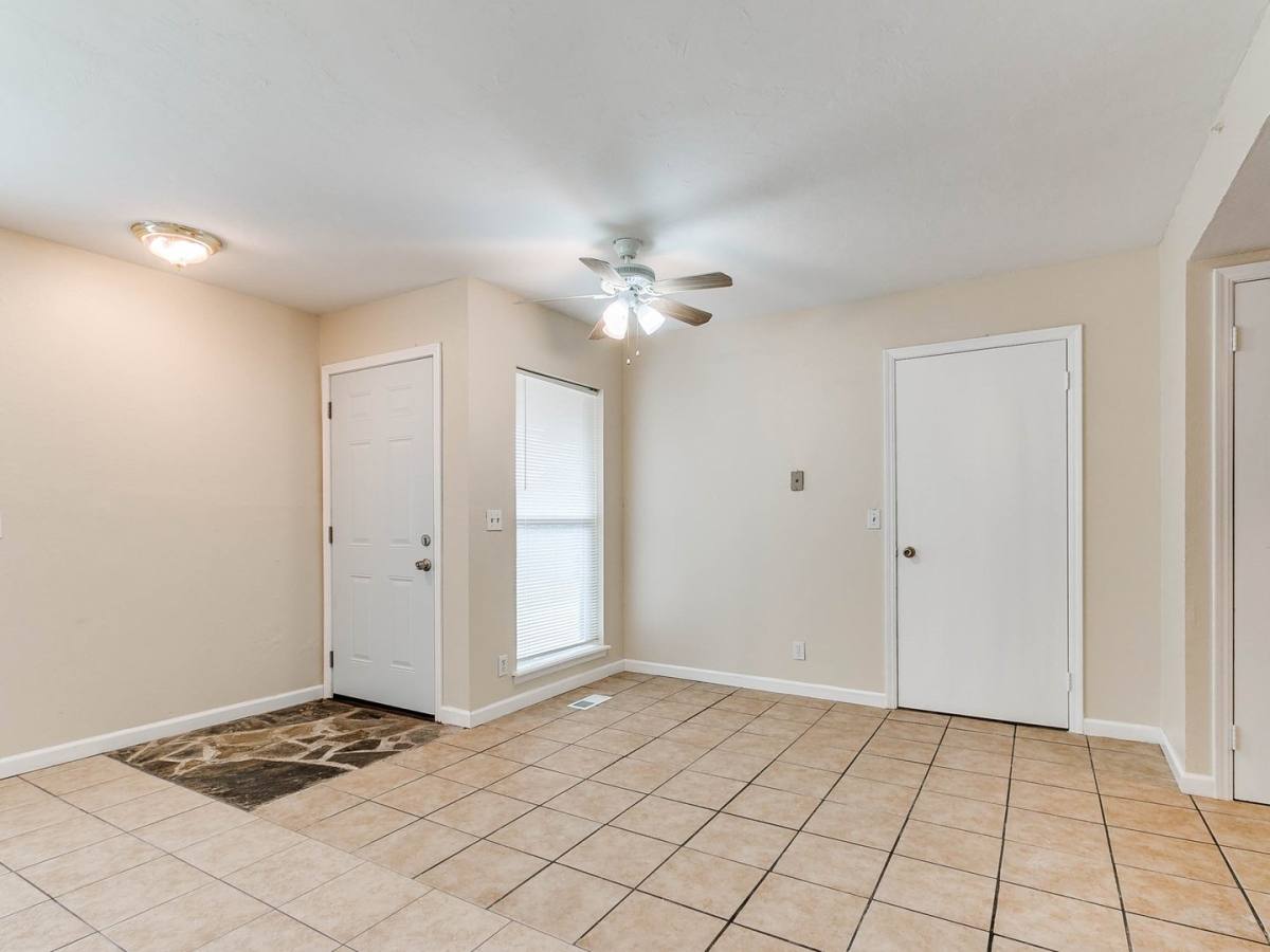 House for rent at 504 N Davis, Oklahoma City, OK 73127