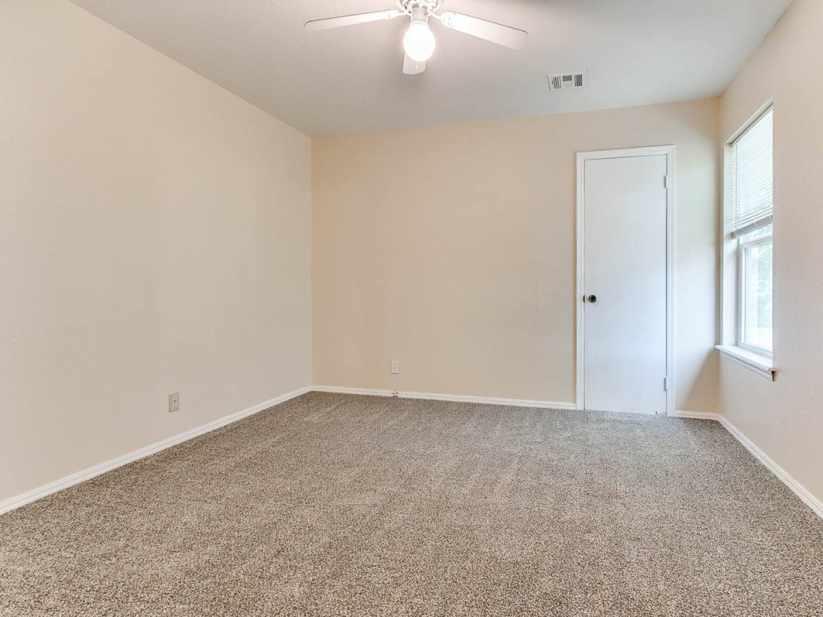 House for rent at 504 N Davis, Oklahoma City, OK 73127