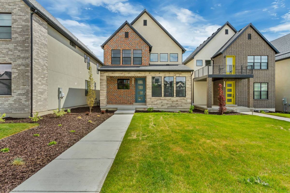 House for rent at 2412 N Sunmore Way, Lehi, UT 84043