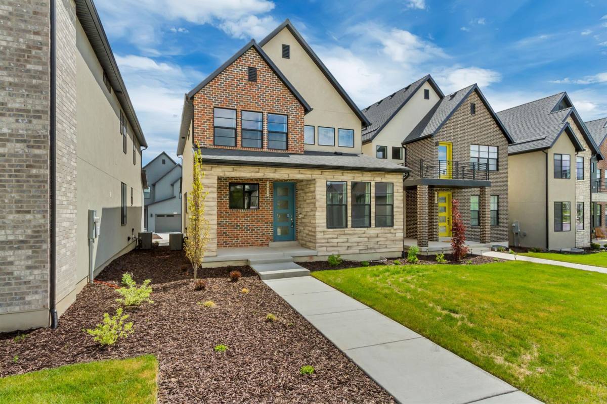 House for rent at 2412 N Sunmore Way, Lehi, UT 84043