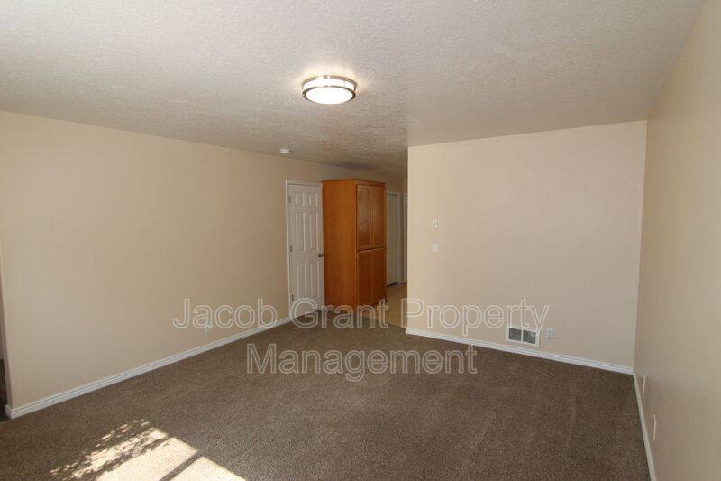 Townhouse for rent at 4946 Cole St #4, Pocatello, ID 83202