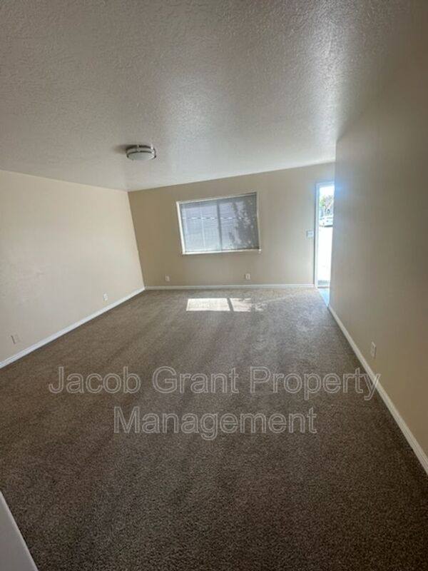 Townhouse for rent at 4946 Cole St #4, Pocatello, ID 83202