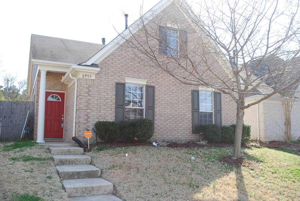 House for rent at 6955 Parkbrook Lane, Cordova, TN 38018