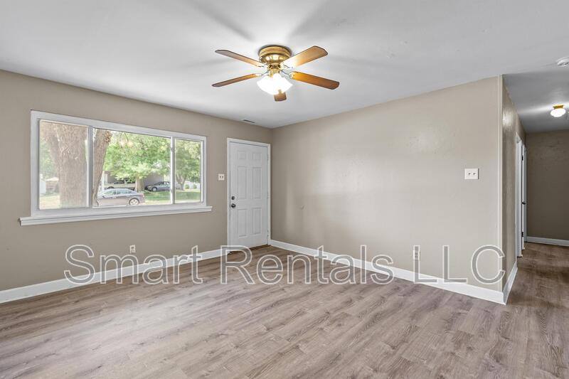 House for rent at 1395 Bluebird Dr, Florissant, MO 63031