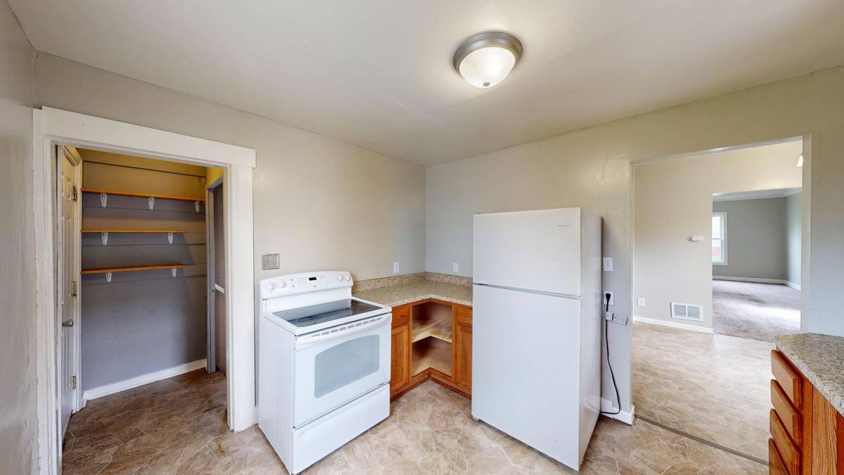 House for rent at 518 Myers St, Toledo, OH 43609