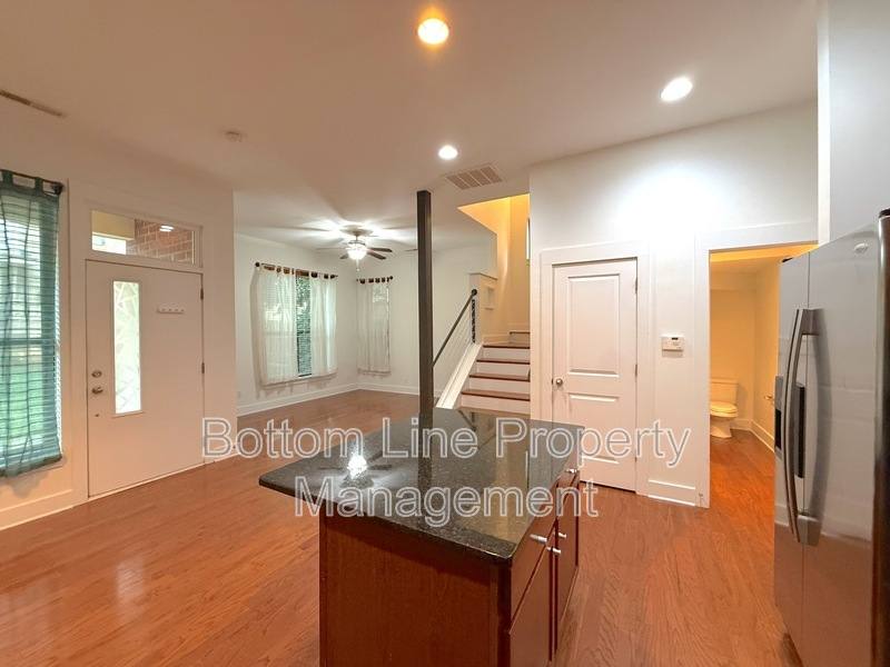 Townhouse for rent at 904 Warren Burgess Lane, Charlotte, NC 28205