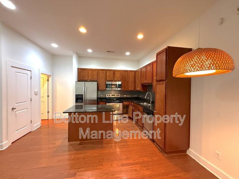 Townhouse for rent at 904 Warren Burgess Lane, Charlotte, NC 28205