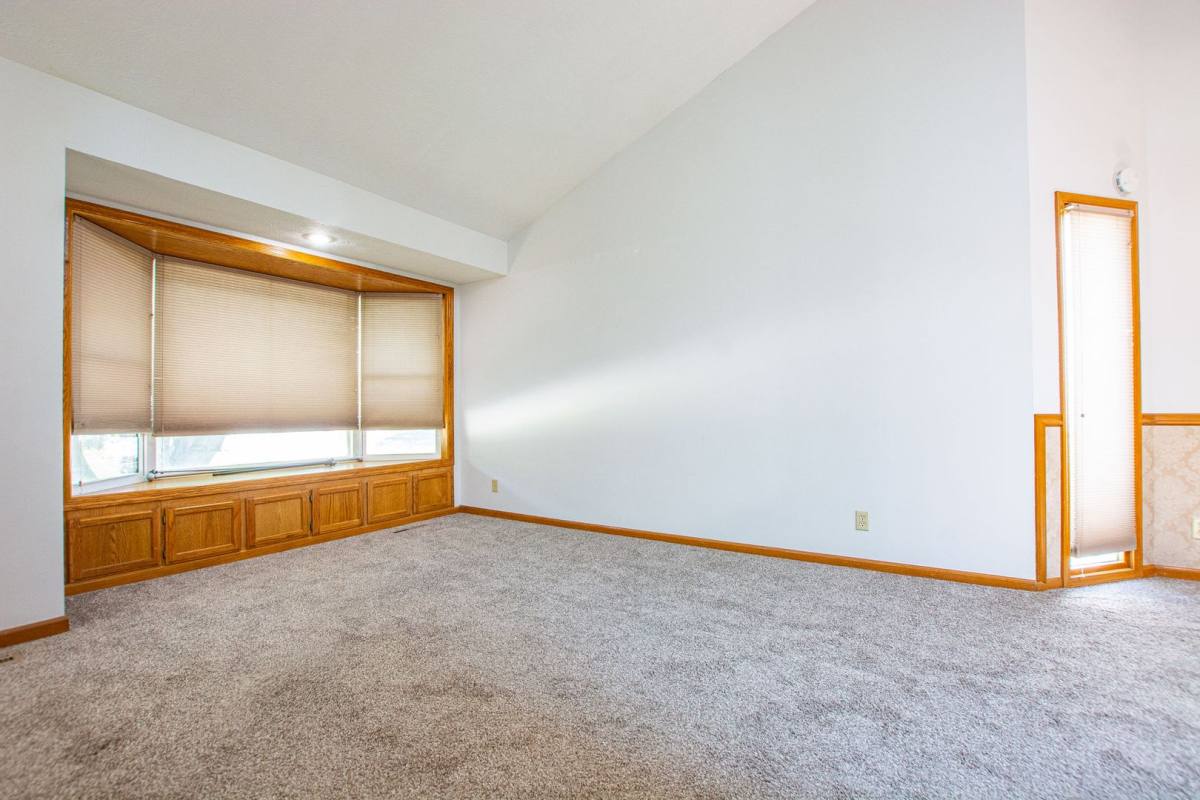 House for rent at 7513 S 134th St, Omaha, NE 68135