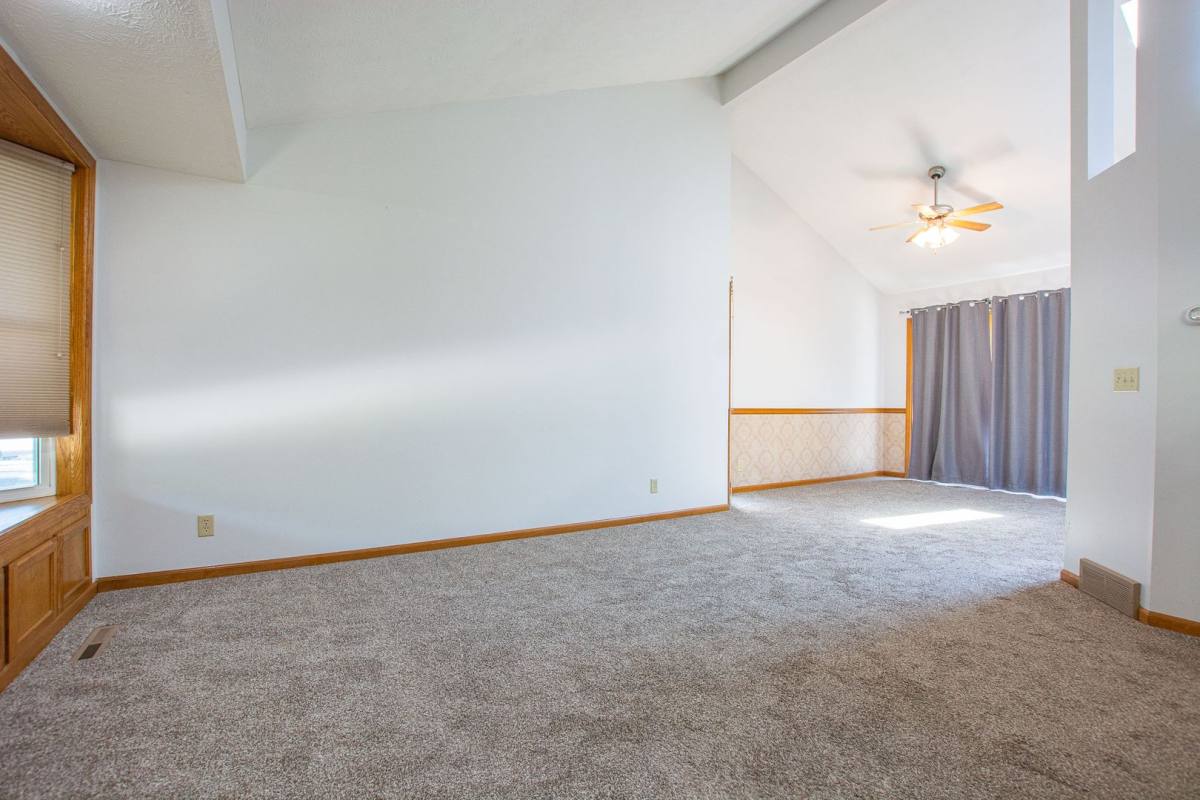 House for rent at 7513 S 134th St, Omaha, NE 68135
