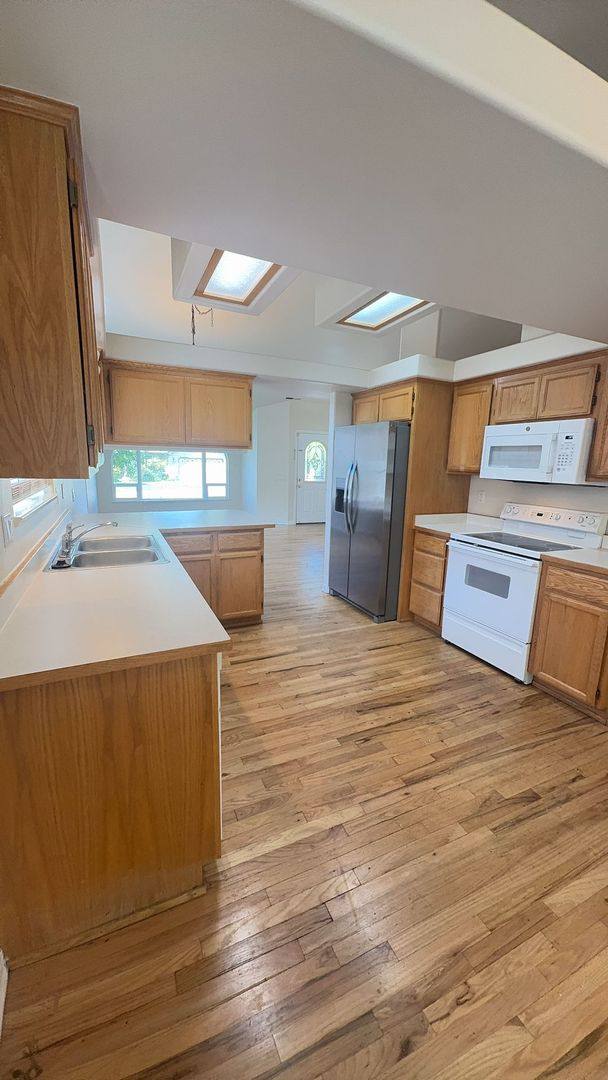 House for rent at 1652 Inverness Dr, Medford, OR 97504