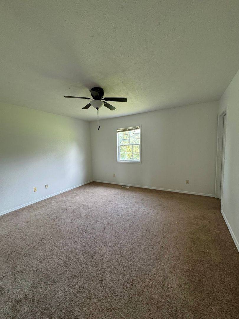 Apartment for rent at 20601 Sedalia Rd, Waynesville, MO 65583