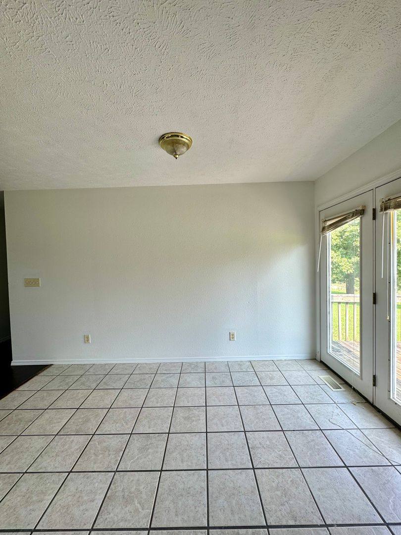 Apartment for rent at 20601 Sedalia Rd, Waynesville, MO 65583