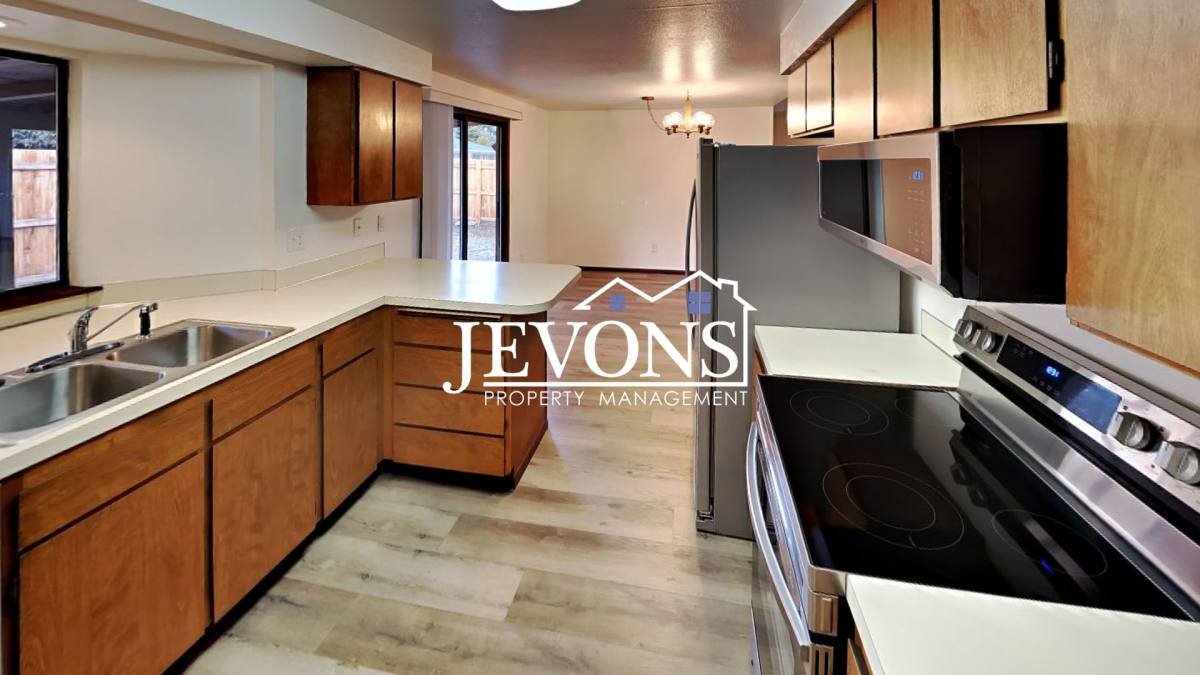 House for rent at 1202 S 39th Ave, Yakima, WA 98902