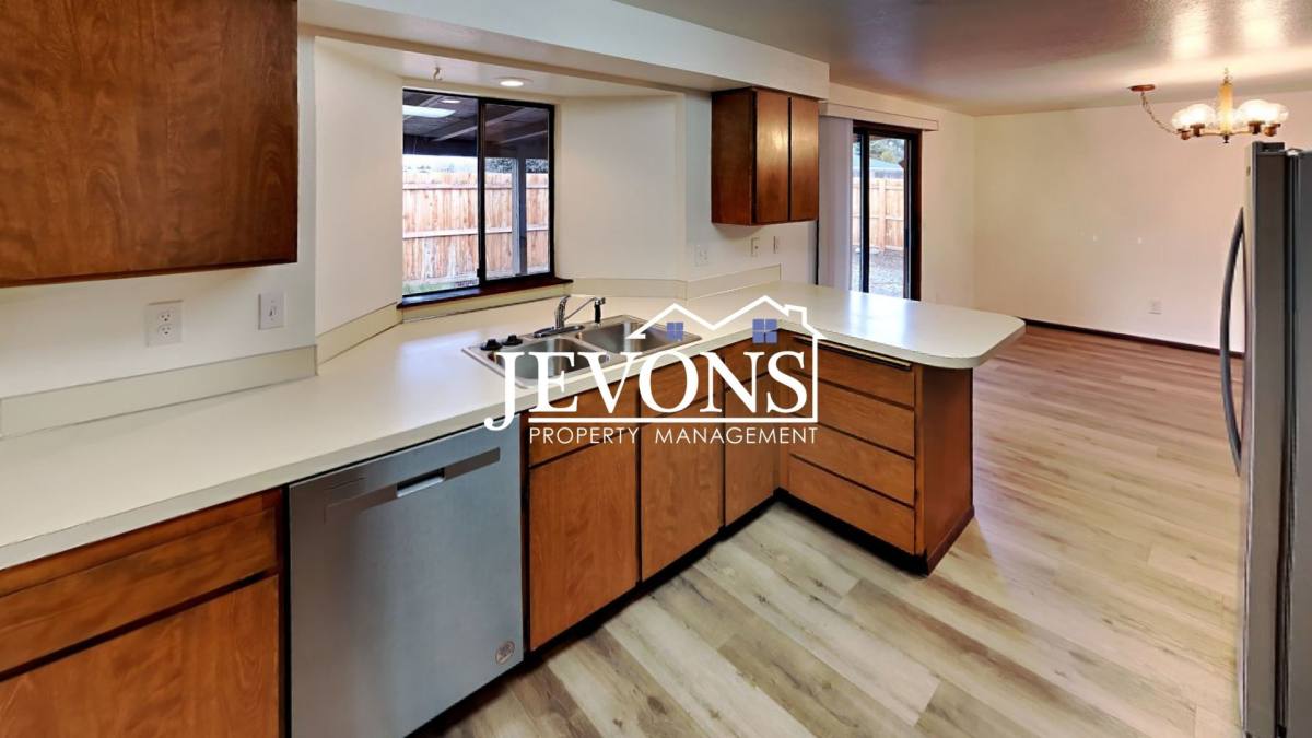 House for rent at 1202 S 39th Ave, Yakima, WA 98902