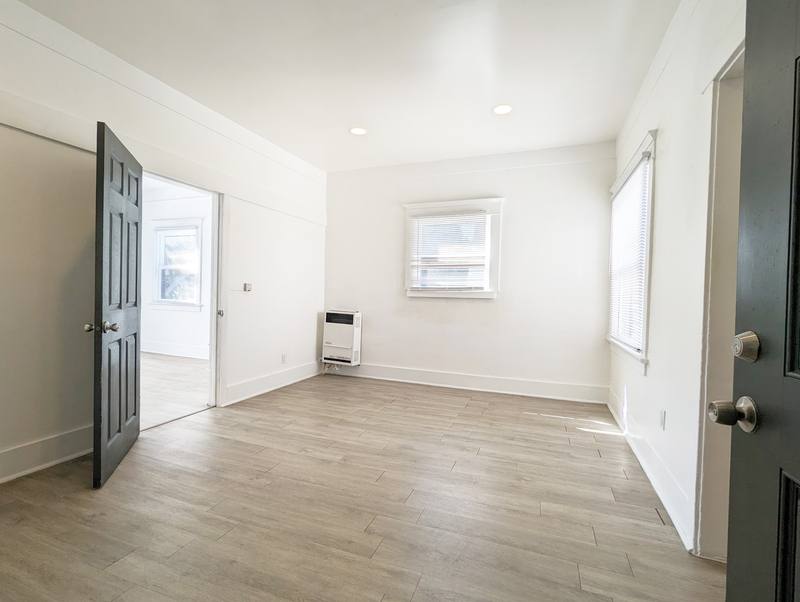 Apartment for rent at 435 W 4th St #1 2, Long Beach, CA 90802