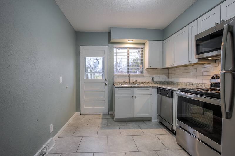 Apartment for rent at 514 NE Corder St #B, Lees Summit, MO 64063