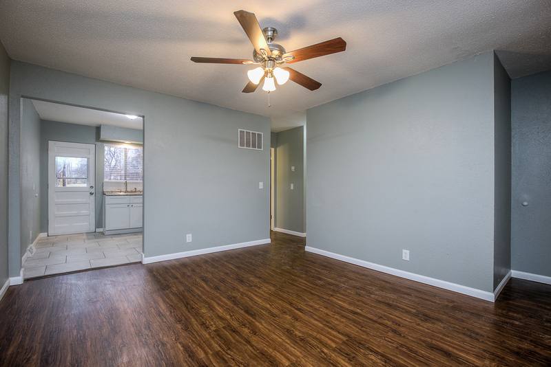 Apartment for rent at 514 NE Corder St #B, Lees Summit, MO 64063