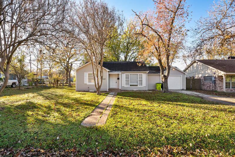 House for rent at 1330 Leaman Ave, Rosenberg, TX 77471