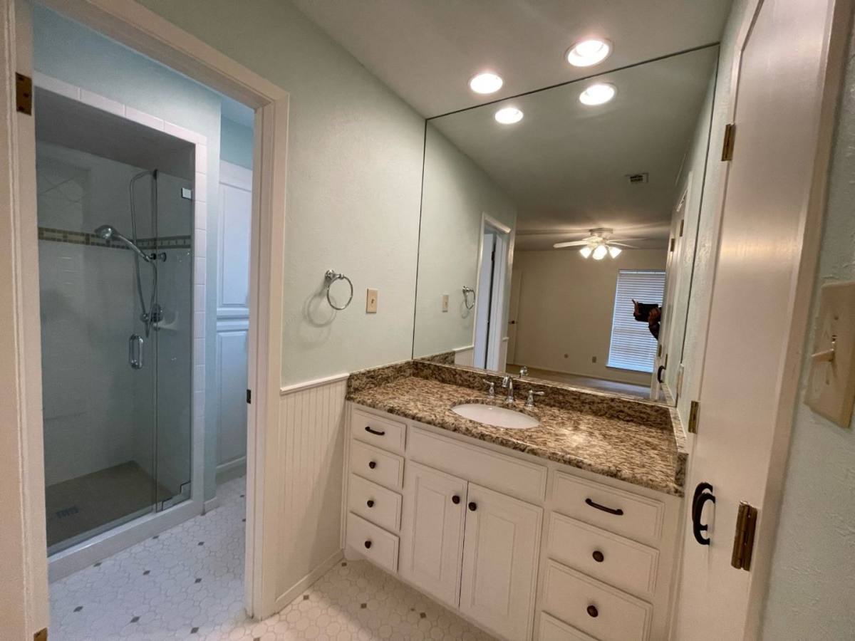 House for rent at 1905 Fox Hill Court, Arlington, TX 76015