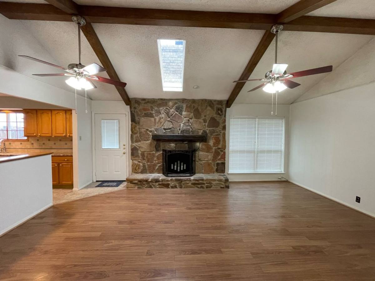 House for rent at 1905 Fox Hill Court, Arlington, TX 76015