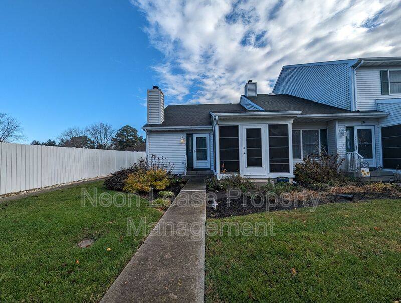 House for rent at 406 Franklin St, Georgetown, DE 19947