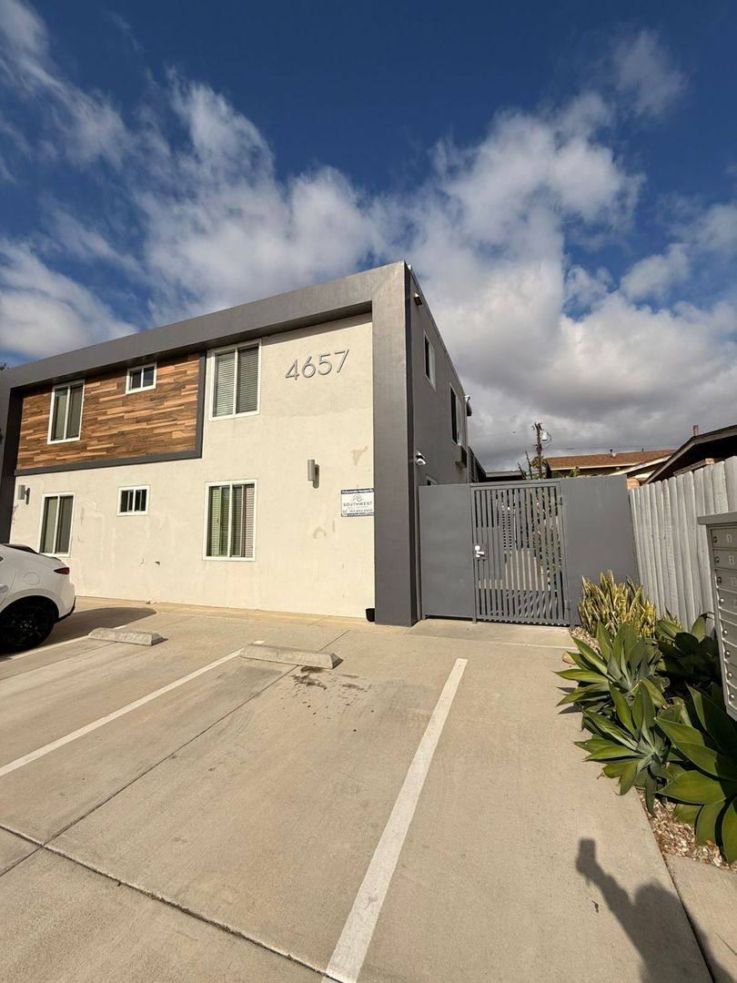 Apartment for rent at 4657 Felton St, San Diego, CA 92116