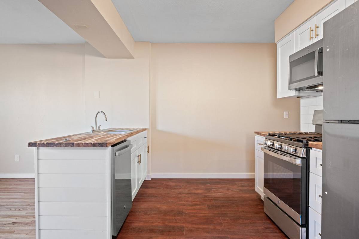 Apartment for rent at 560-562 37th Ave NE, Minneapolis, MN 55421