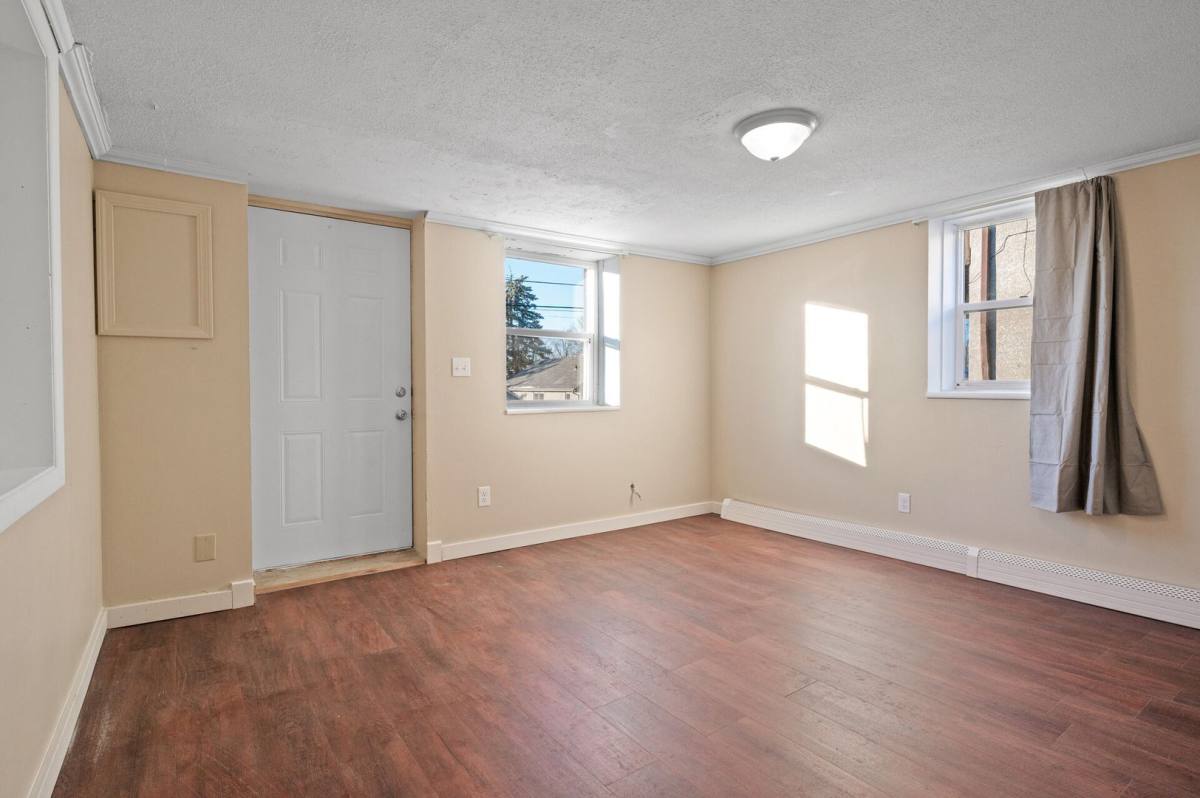 Apartment for rent at 560-562 37th Ave NE, Minneapolis, MN 55421