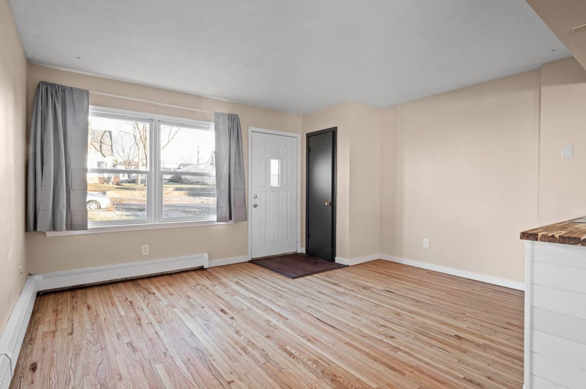 Apartment for rent at 560-562 37th Ave NE, Minneapolis, MN 55421