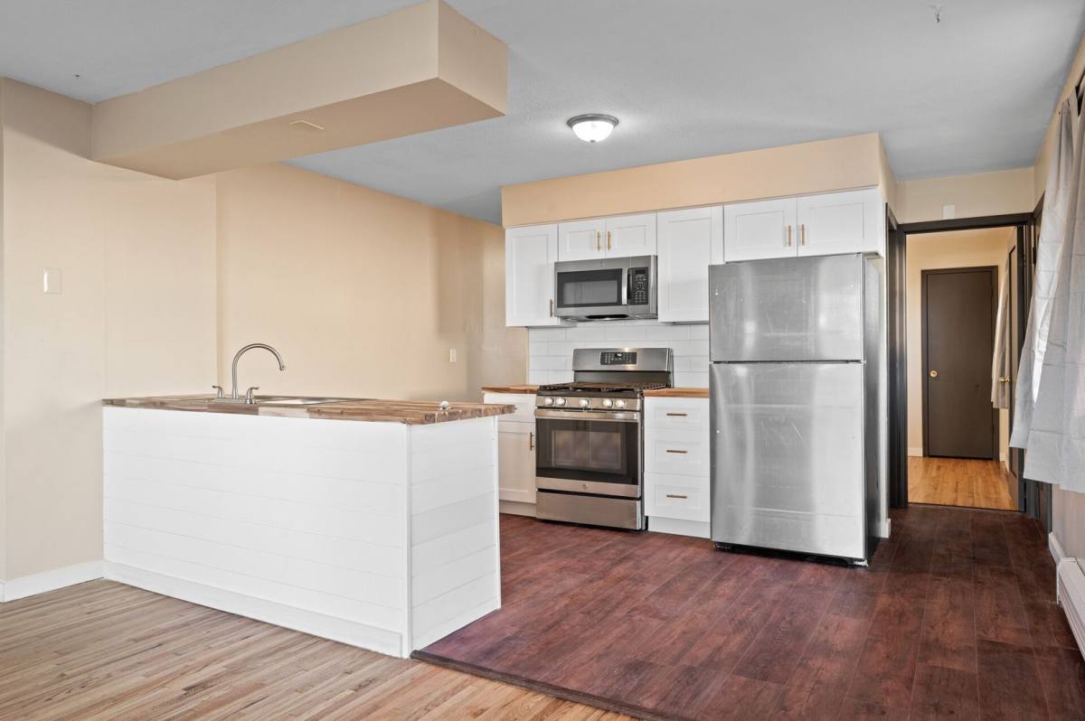 Apartment for rent at 560-562 37th Ave NE, Minneapolis, MN 55421