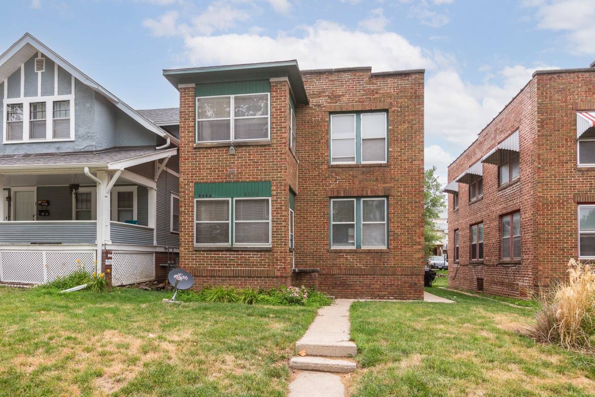 Apartment for rent at 3310 Jackson St, Omaha, NE 68105