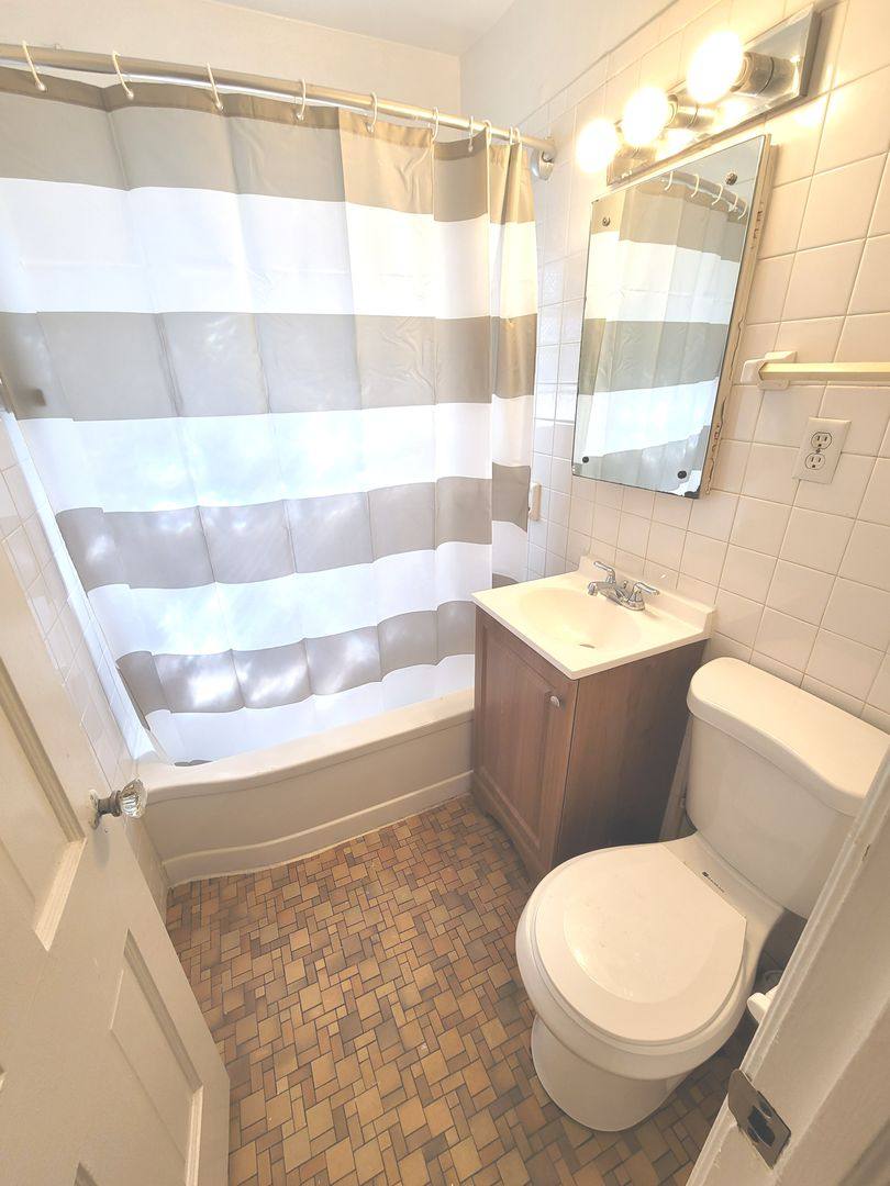 Apartment for rent at 2519 N Lake Dr, Milwaukee, WI 53211