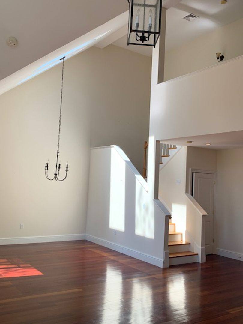 Apartment for rent at 22 White Oaks Lane, Reading, MA 01867