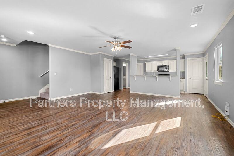 Apartment for rent at 4092 W Santa Maria Lane, Fayetteville, AR 72704