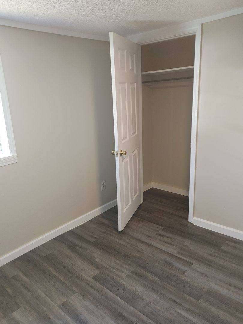 House for rent at 56 NW Railroad St, Hazlehurst, GA 31539