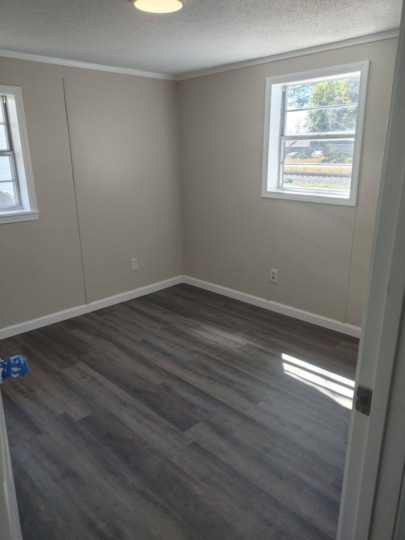 House for rent at 56 NW Railroad St, Hazlehurst, GA 31539