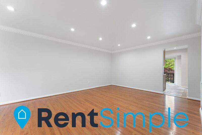 Townhouse for rent at 39 Fendall Ave, Alexandria, VA 22304