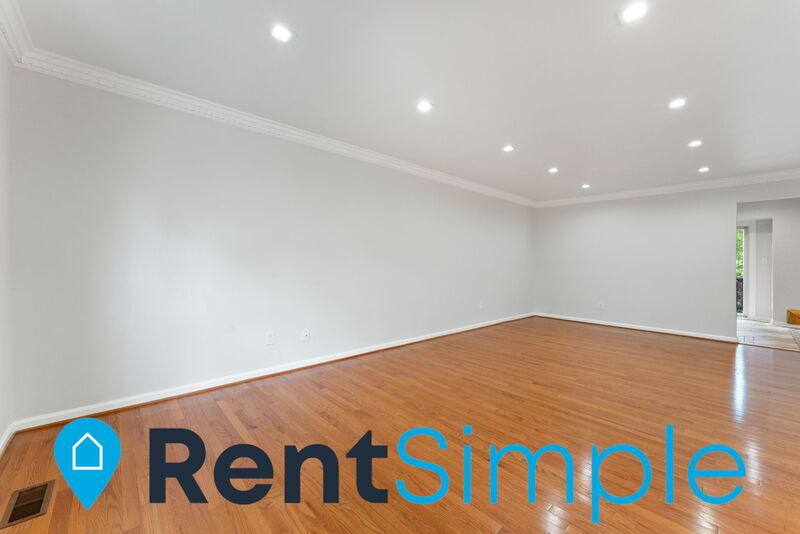 Townhouse for rent at 39 Fendall Ave, Alexandria, VA 22304
