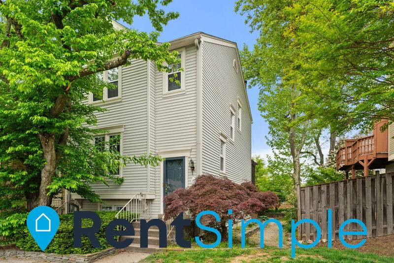 Townhouse for rent at 39 Fendall Ave, Alexandria, VA 22304