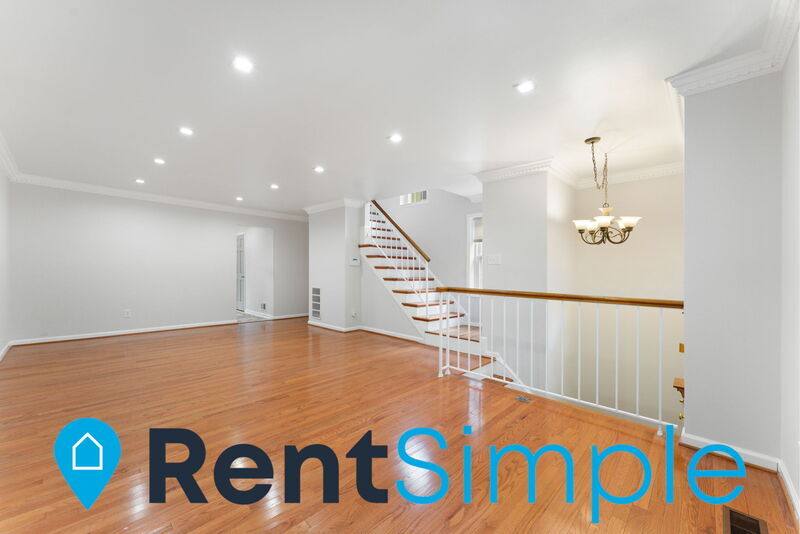 Townhouse for rent at 39 Fendall Ave, Alexandria, VA 22304