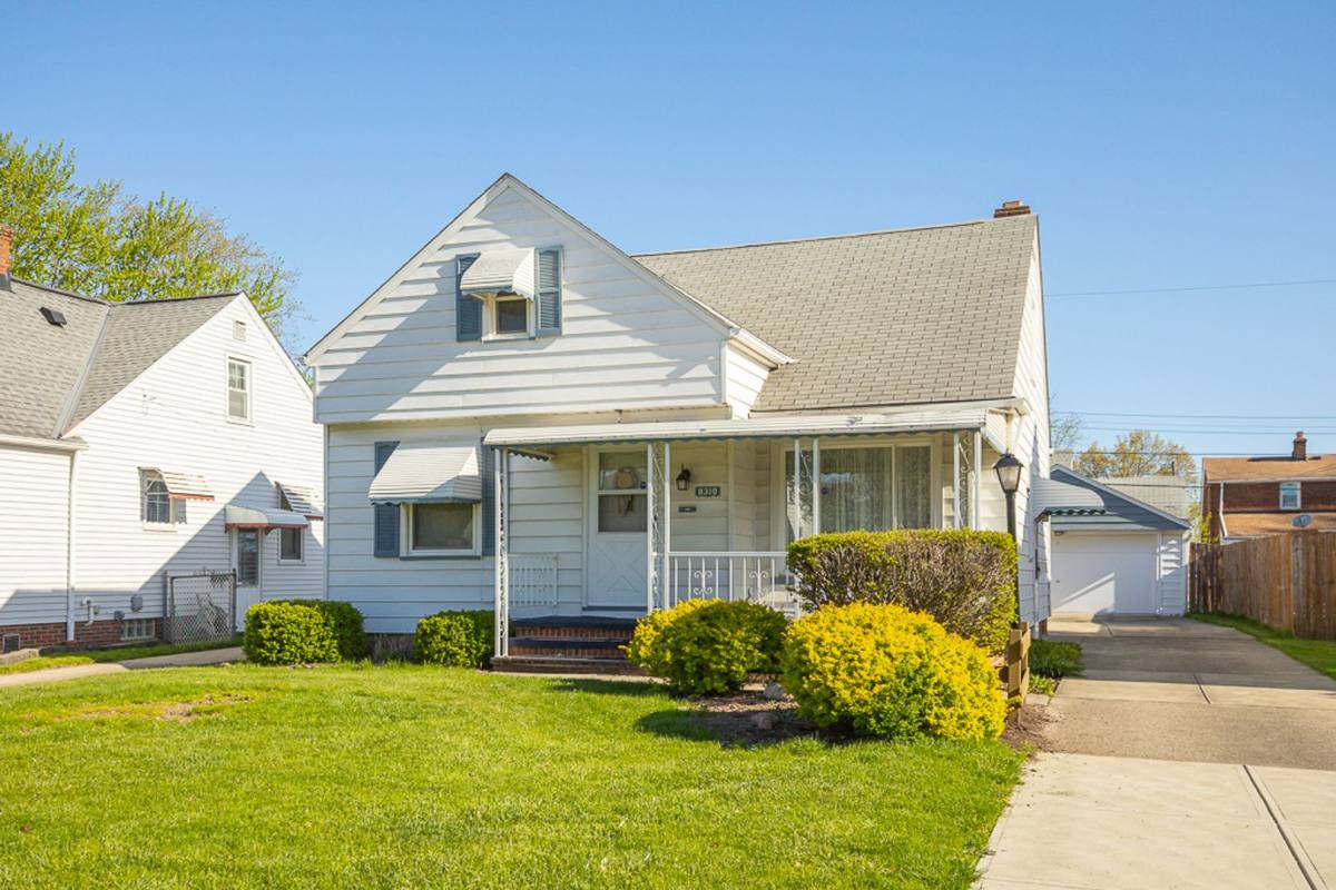 House for rent at 8310 Salisbury Dr, Cleveland, OH 44129