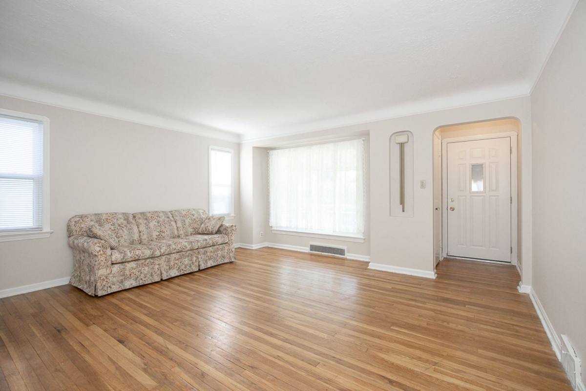 House for rent at 8310 Salisbury Dr, Cleveland, OH 44129