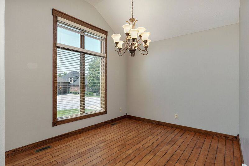 House for rent at 1367 E Siler Parkway, Springfield, MO 65804