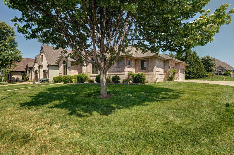 House for rent at 1367 E Siler Parkway, Springfield, MO 65804