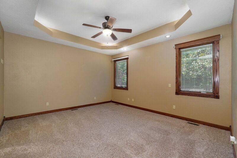House for rent at 1367 E Siler Parkway, Springfield, MO 65804