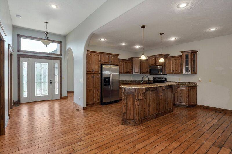 House for rent at 1367 E Siler Parkway, Springfield, MO 65804