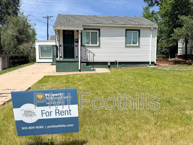 House for rent at 825 E Dartmouth Ave, Englewood, CO 80113