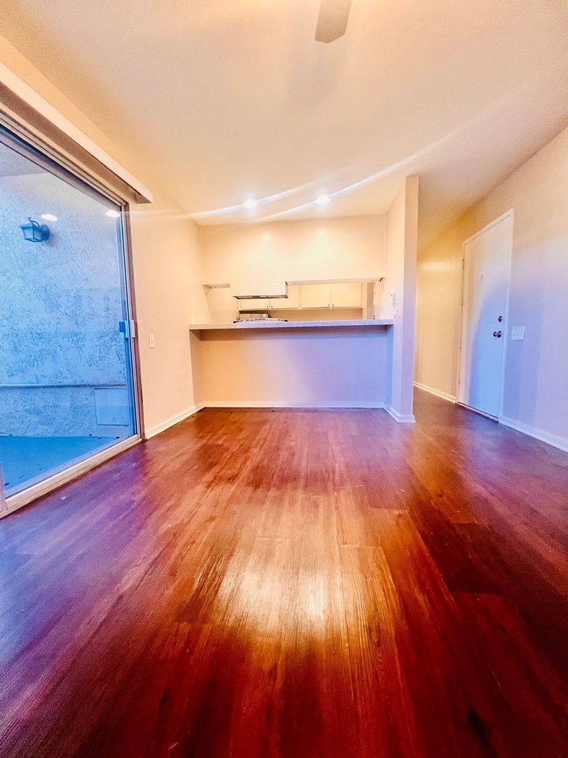 Apartment for rent at 393 Hamilton St, Costa Mesa, CA 92627