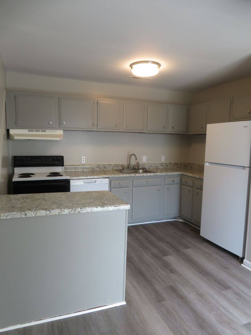 Apartment for rent at 2711 S Crater Rd, Petersburg, VA 23805