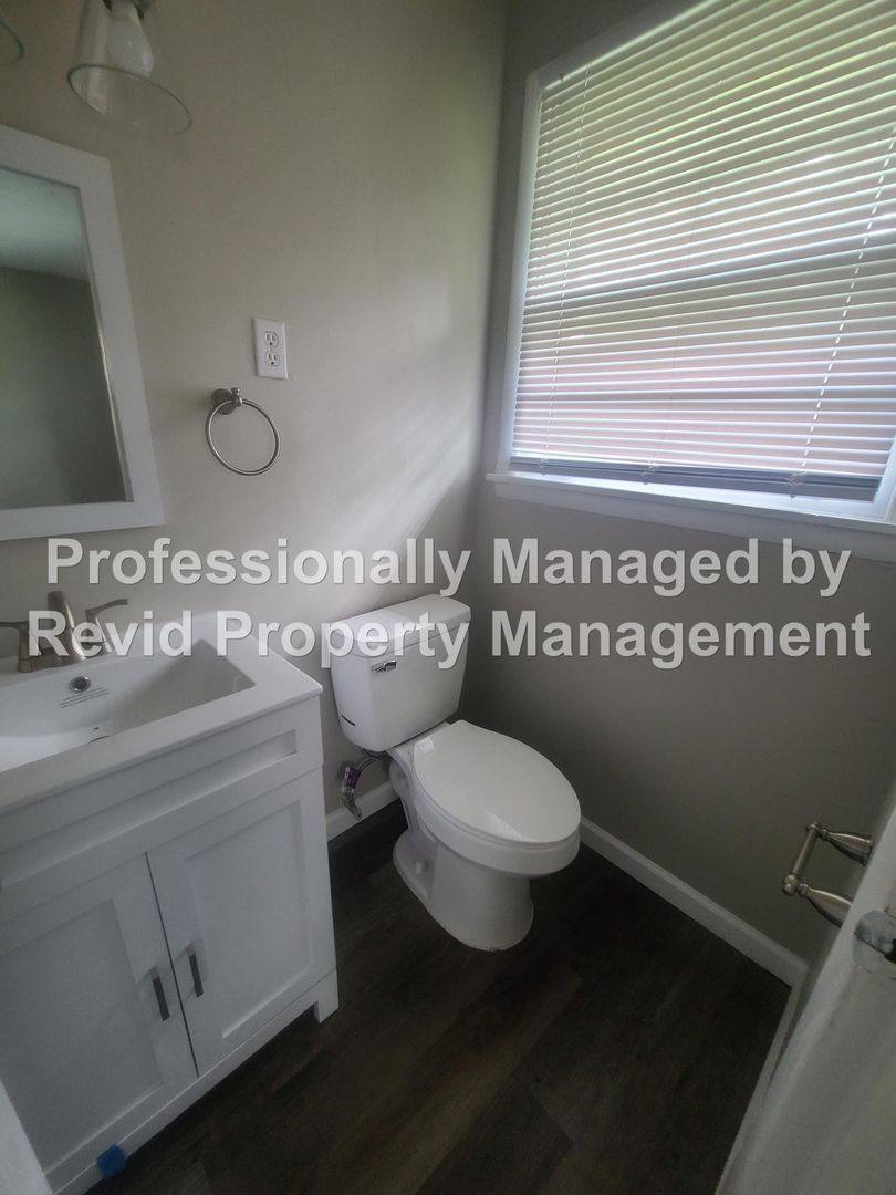 House for rent at 196 Ivan Rd, Memphis, TN 38109